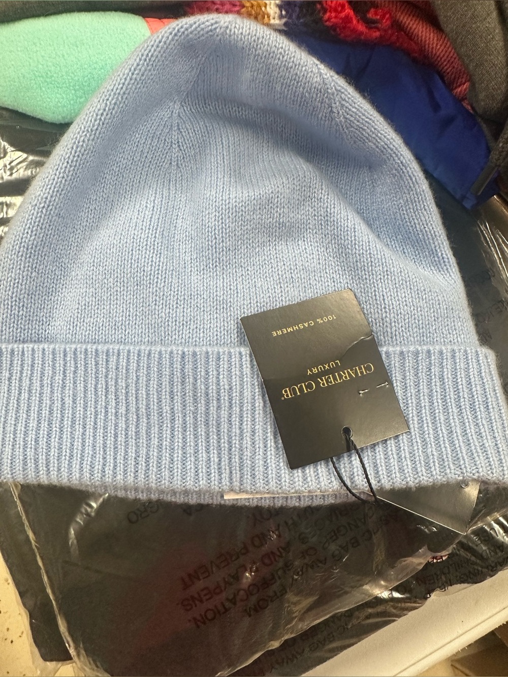 100% cashmere Charter Club
Cashmere Cuffed Beanie Crantini
ONE SIZE